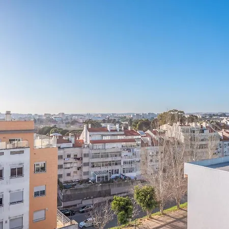 Guestready - Small Single Private Rooftop & Spa Apartment