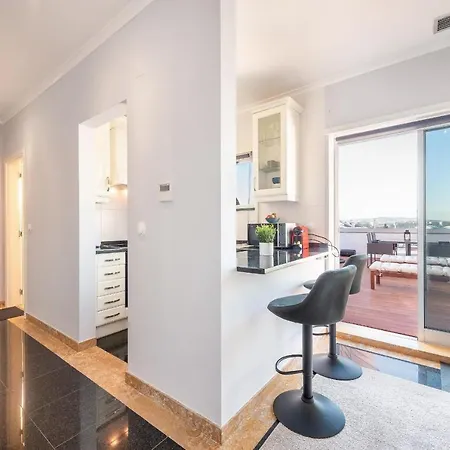 Guestready - Small Single Private Rooftop & Spa Apartment *